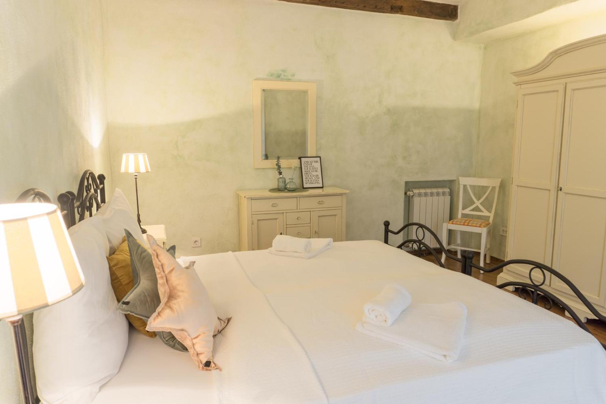 Villa Melissa - Istrisches Steinhaus Mit Pool In Guter Lage Sveti Lovreč Pazenatički Dış mekan fotoğraf