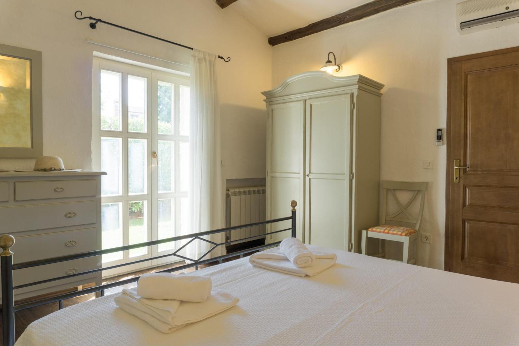 Villa Melissa - Istrisches Steinhaus Mit Pool In Guter Lage Sveti Lovreč Pazenatički Dış mekan fotoğraf