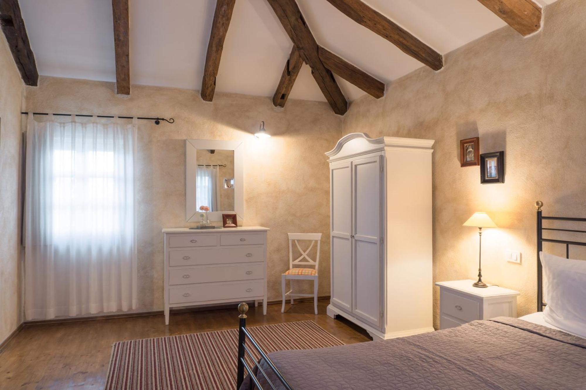 Villa Melissa - Istrisches Steinhaus Mit Pool In Guter Lage Sveti Lovreč Pazenatički Dış mekan fotoğraf